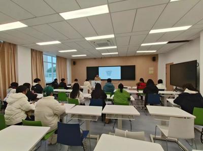 紡織服裝學院學生會春季培訓會順利舉行，共謀未來發展藍圖